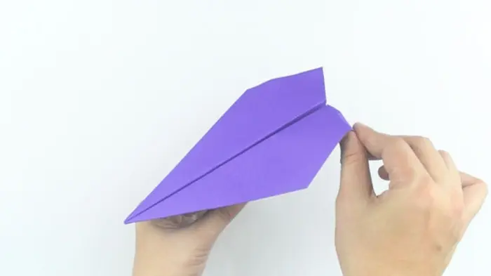 How to Make a Fast Paper Airplane